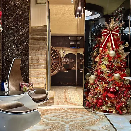 דירה Hidden Bank: First Million *