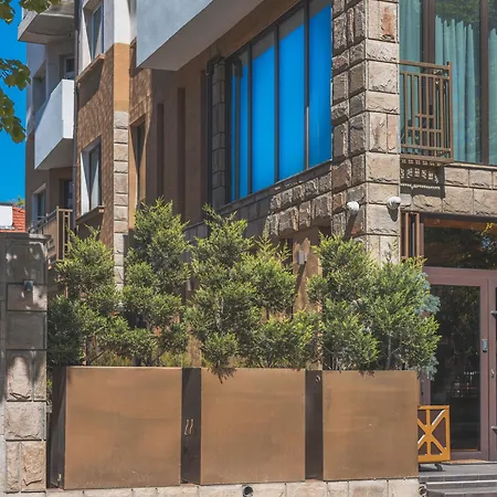 Hidden Bank: First Million Apartment *