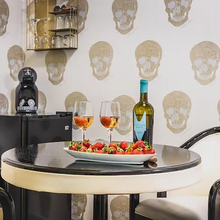 Appartement Hidden Bank: First Million