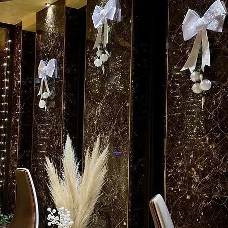 Hidden Bank: First Million Appartement